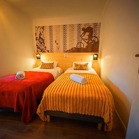 Le Petit Cerf Hotel Cervieres  ภายนอก รูปภาพ